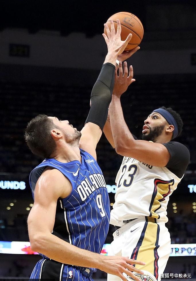 安正在按照 安正在按照