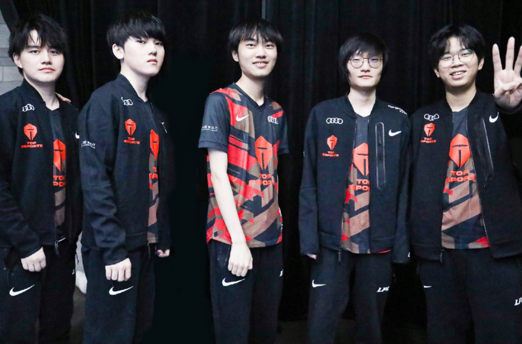 皇马发布2025-26赛季主场球衣 传承银河战舰DNA