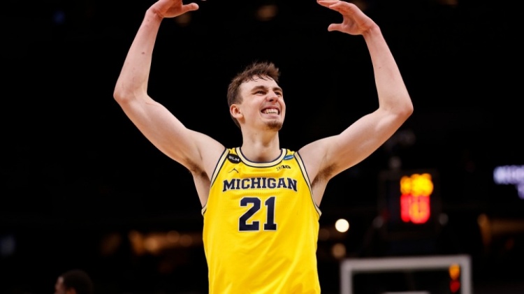 迎接18强 迎接18强